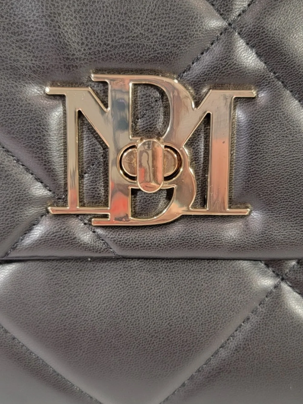 Badgley Mischka BM-4176 Black Quilted Chain Crossbody Bag NWT